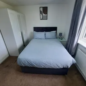 Two Bedroom Luxury House Thamesmead (Greater London)